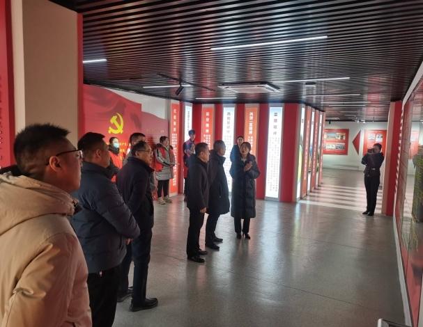 隆鑫股份公司中高层领导一行莅临济南超意兴参观交流